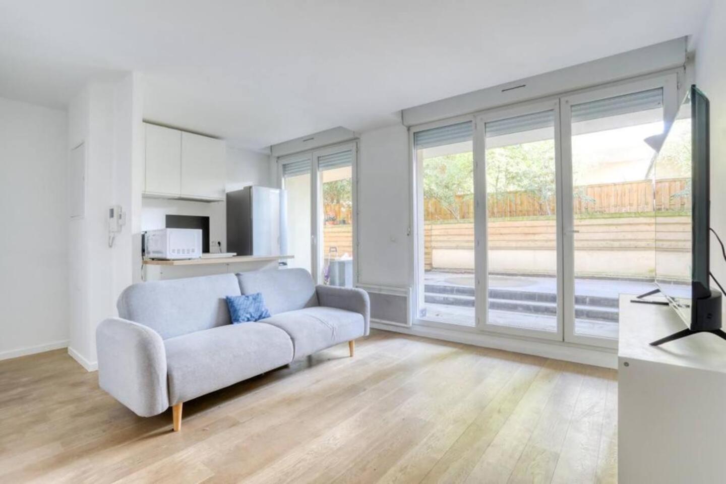 Comme Chez Vous Appartement 2 Chambres Нантер Екстериор снимка
