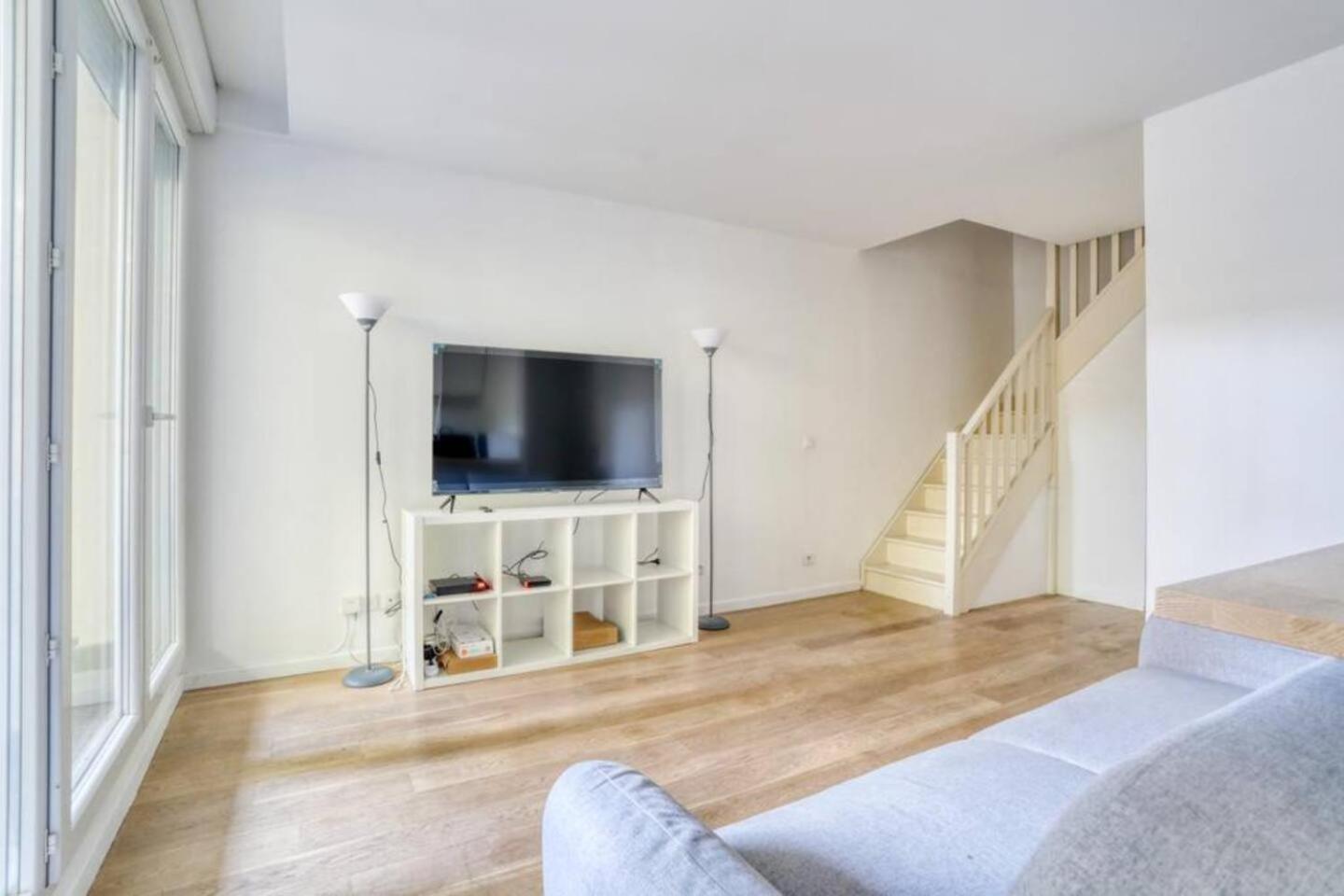 Comme Chez Vous Appartement 2 Chambres Нантер Екстериор снимка