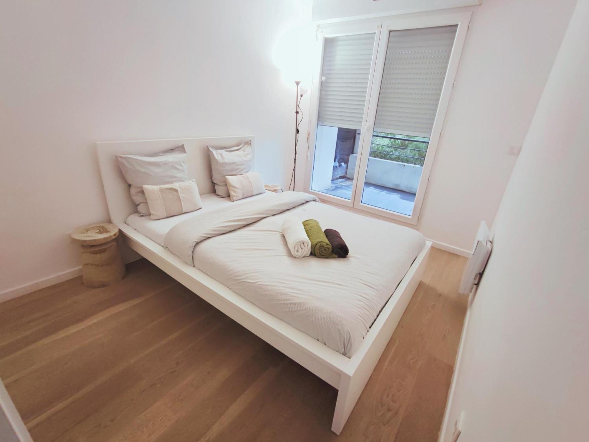 Comme Chez Vous Appartement 2 Chambres Нантер Екстериор снимка