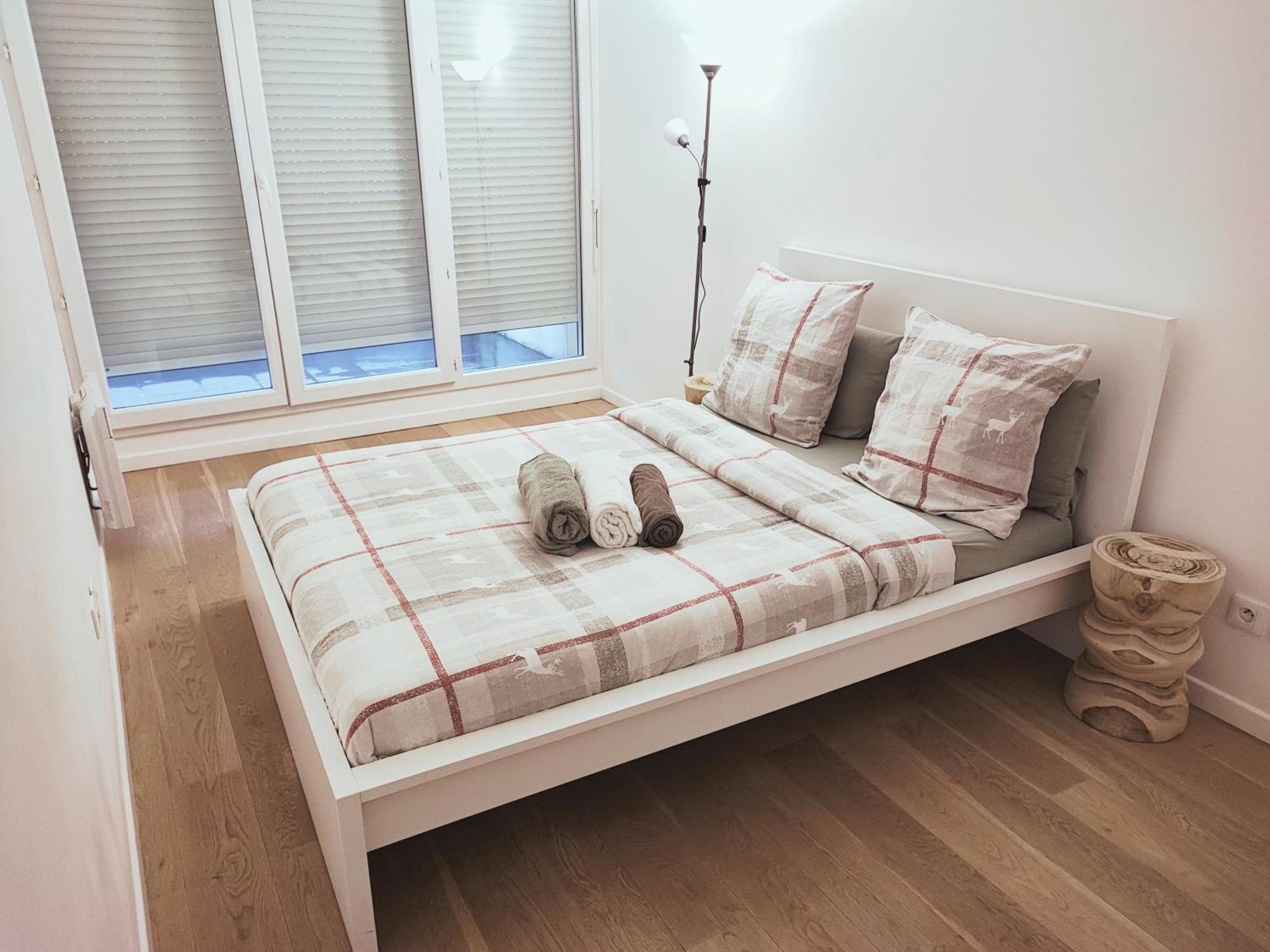 Comme Chez Vous Appartement 2 Chambres Нантер Екстериор снимка